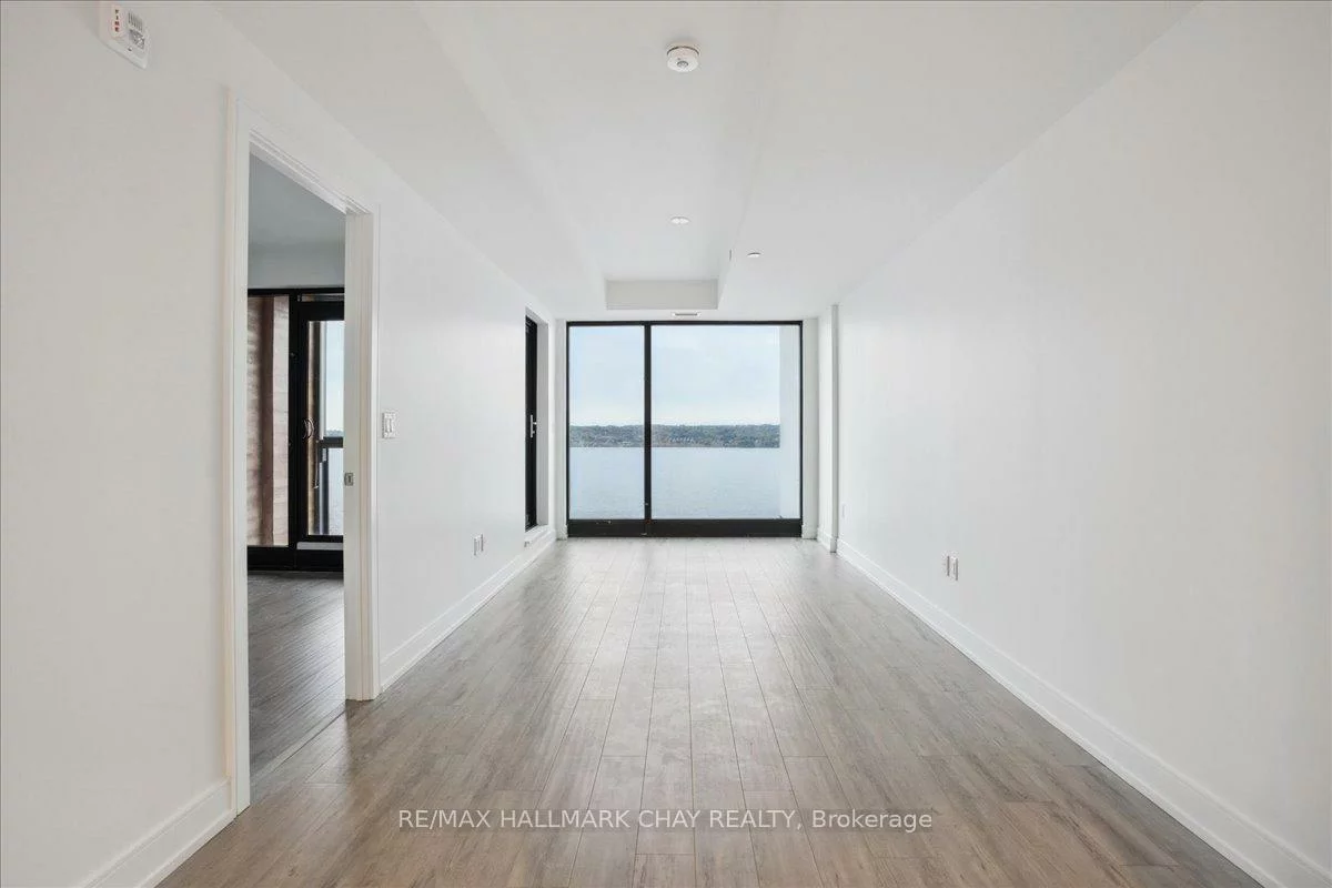 185, Dunlop, Lakeshore, Barrie