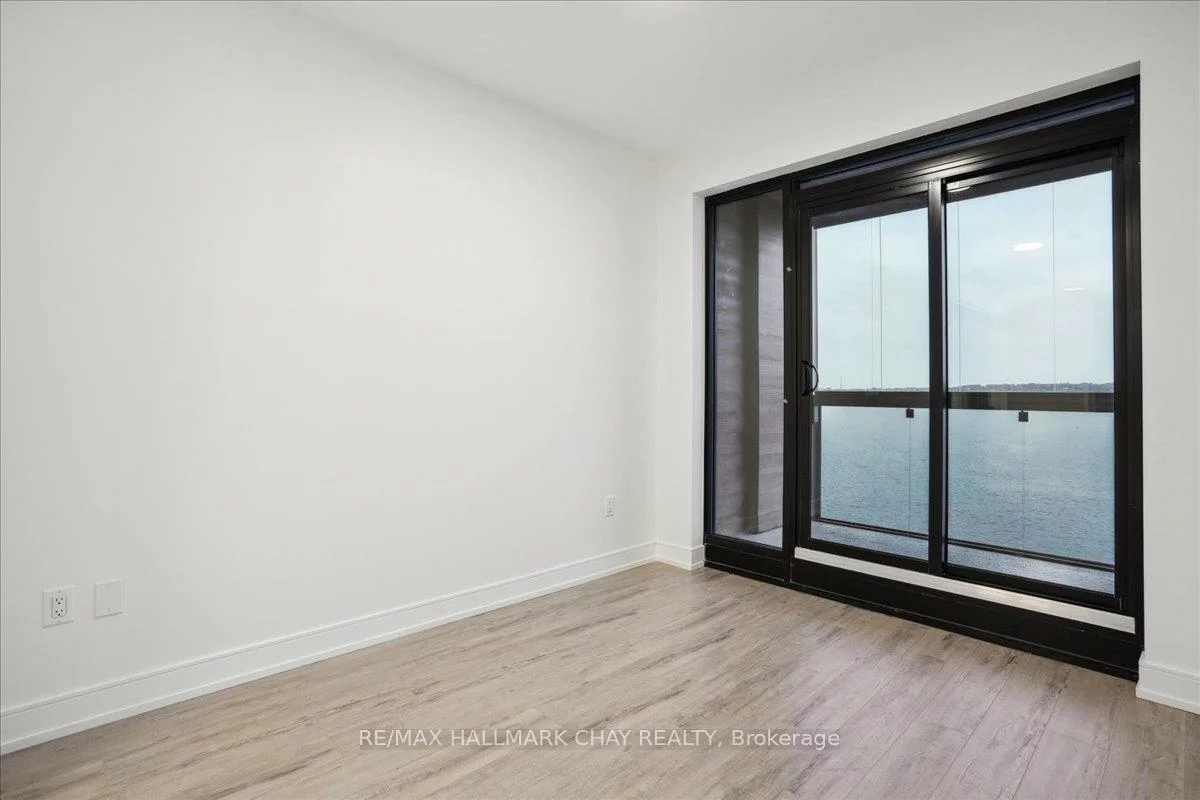 185, Dunlop, Lakeshore, Barrie