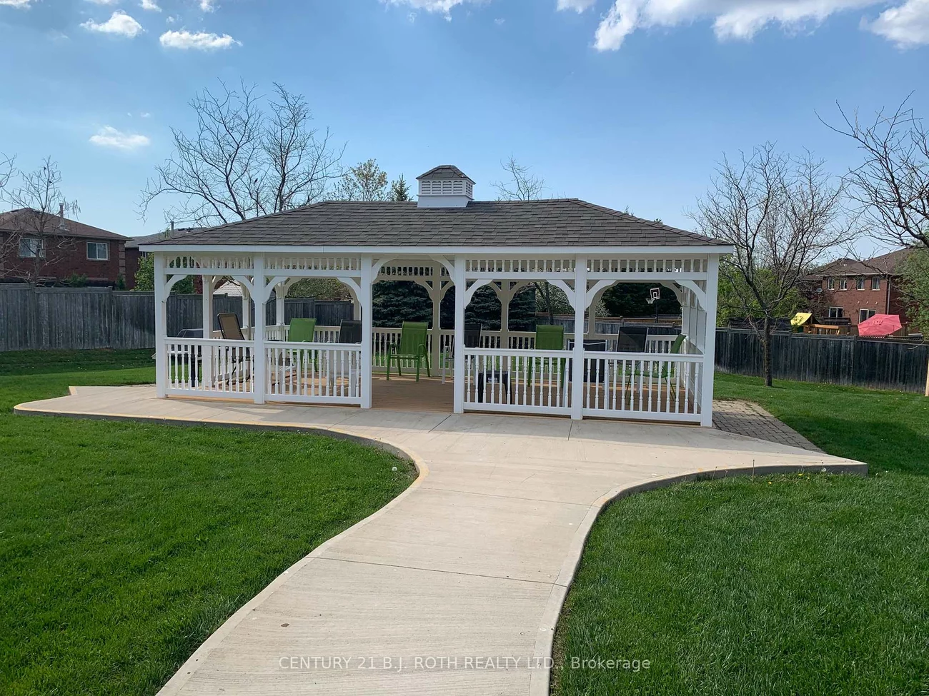 500, Mapleview, Holly, Barrie