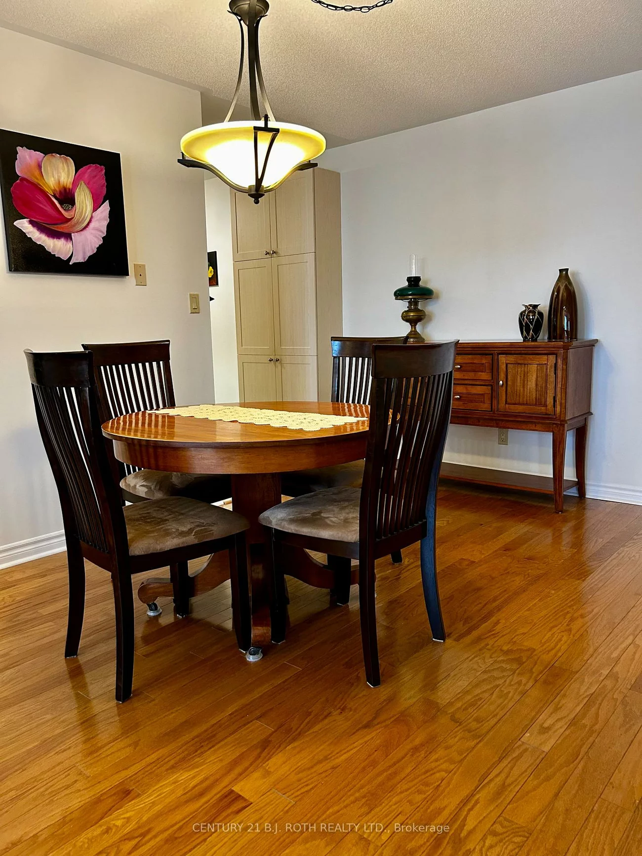 500, Mapleview, Holly, Barrie