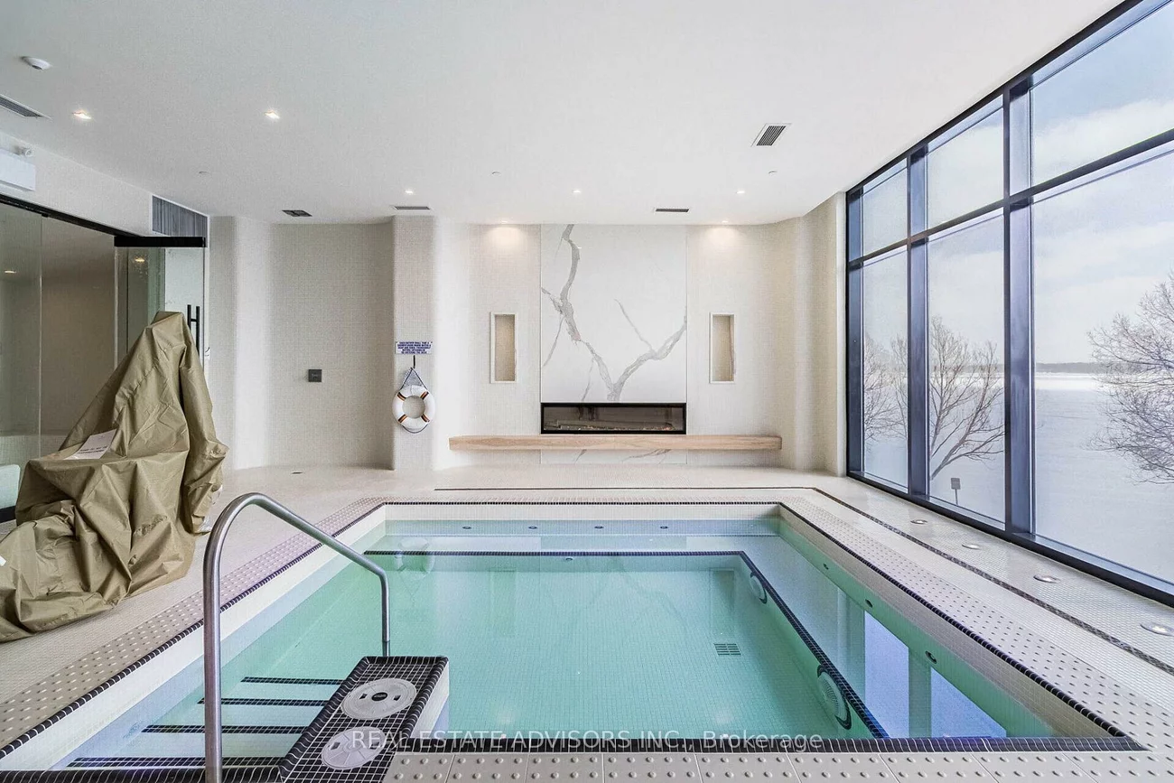 185, Dunlop, Lakeshore, Barrie