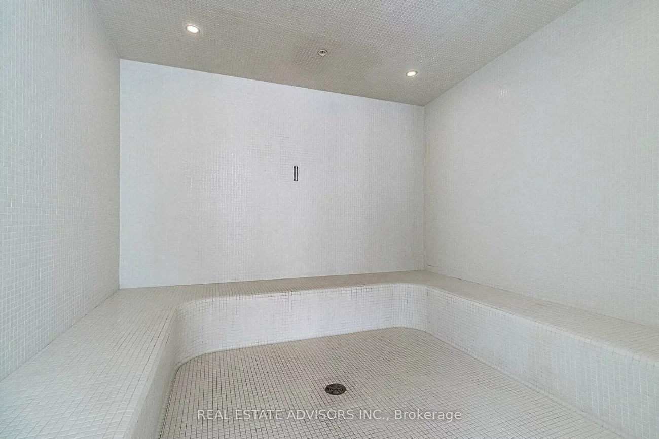 185, Dunlop, Lakeshore, Barrie