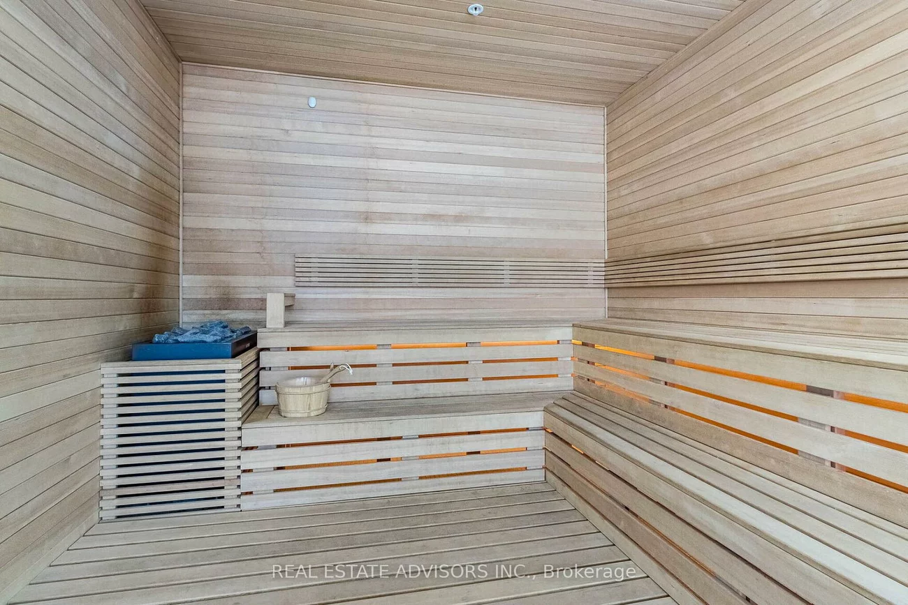 185, Dunlop, Lakeshore, Barrie