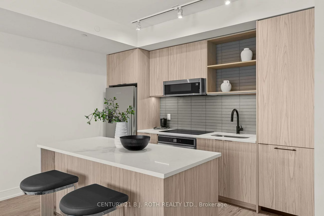 185, Dunlop, Lakeshore, Barrie