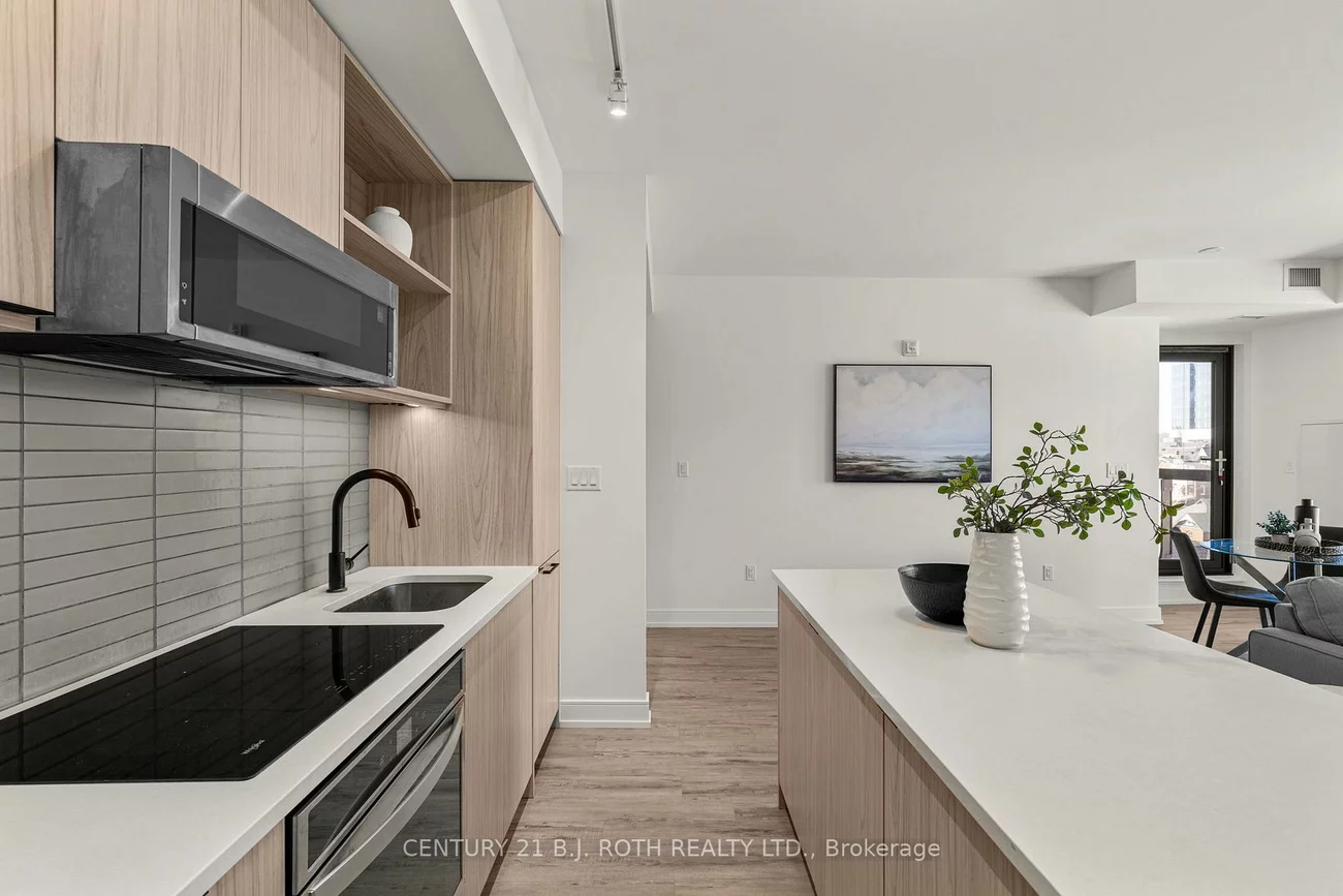 185, Dunlop, Lakeshore, Barrie