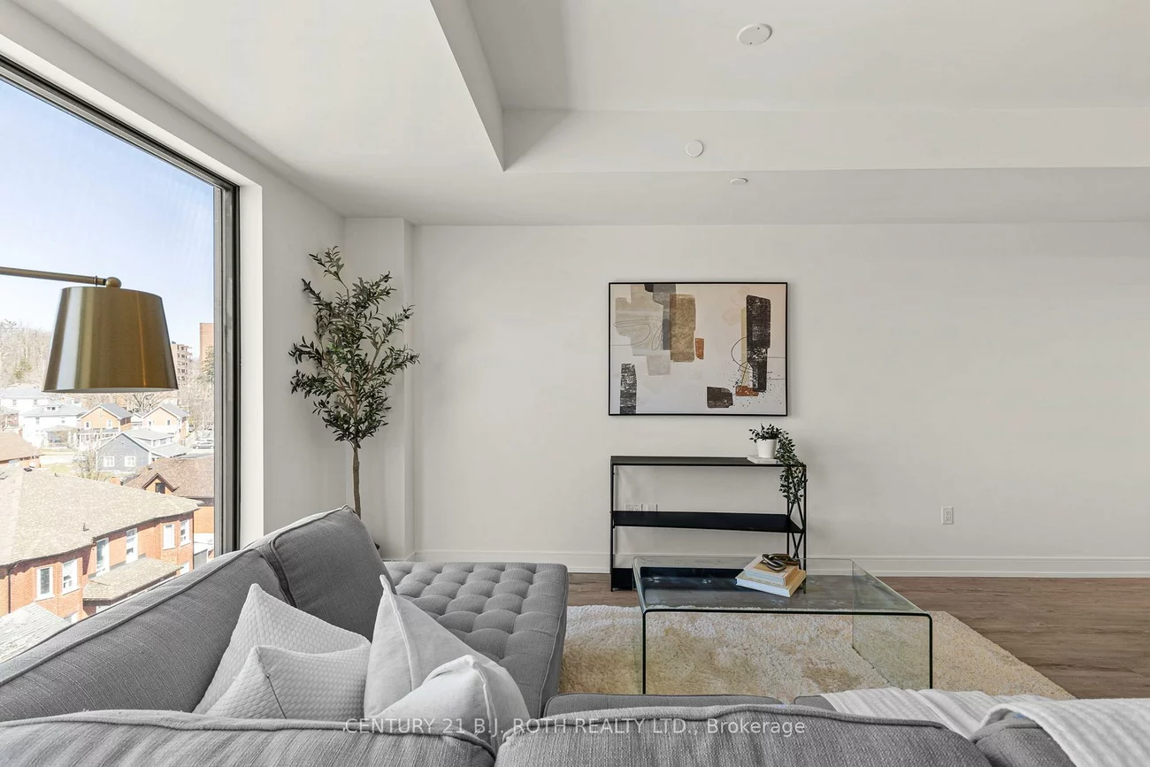 185, Dunlop, Lakeshore, Barrie