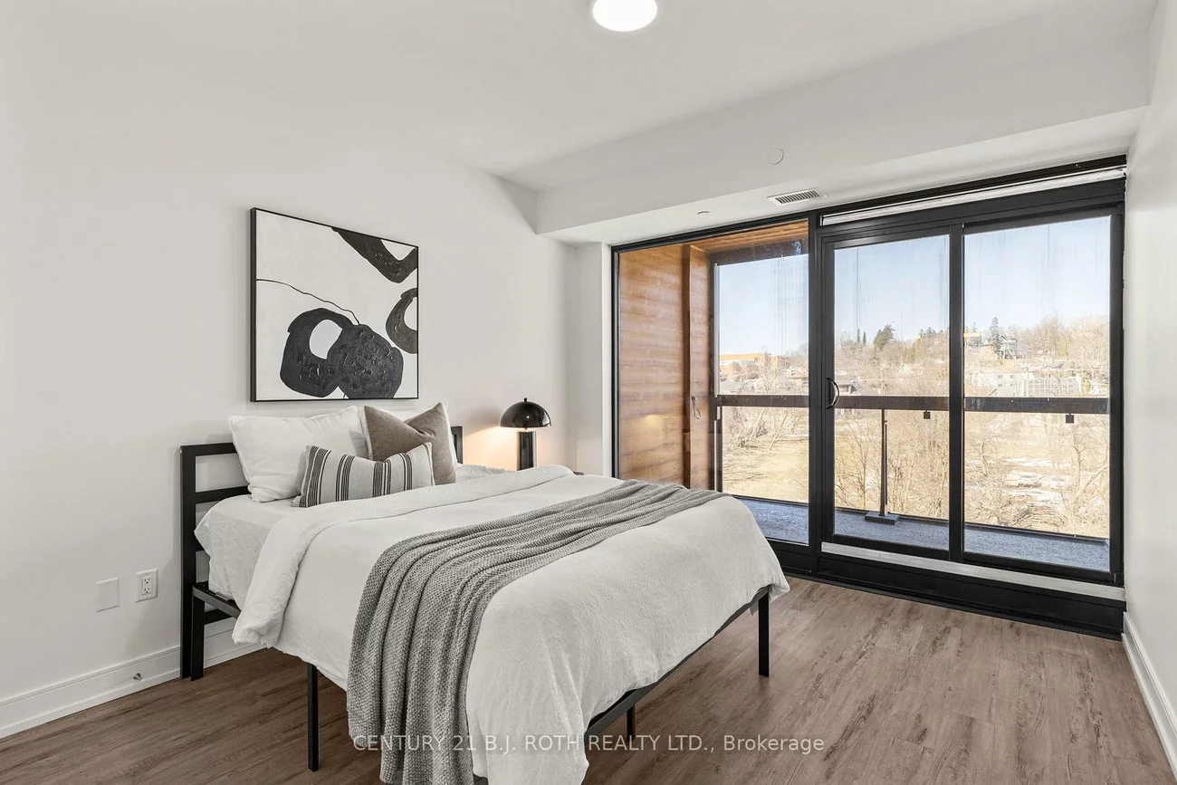 185, Dunlop, Lakeshore, Barrie