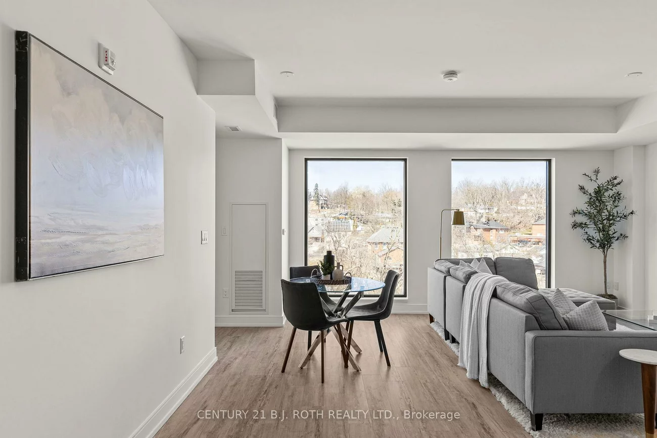 185, Dunlop, Lakeshore, Barrie