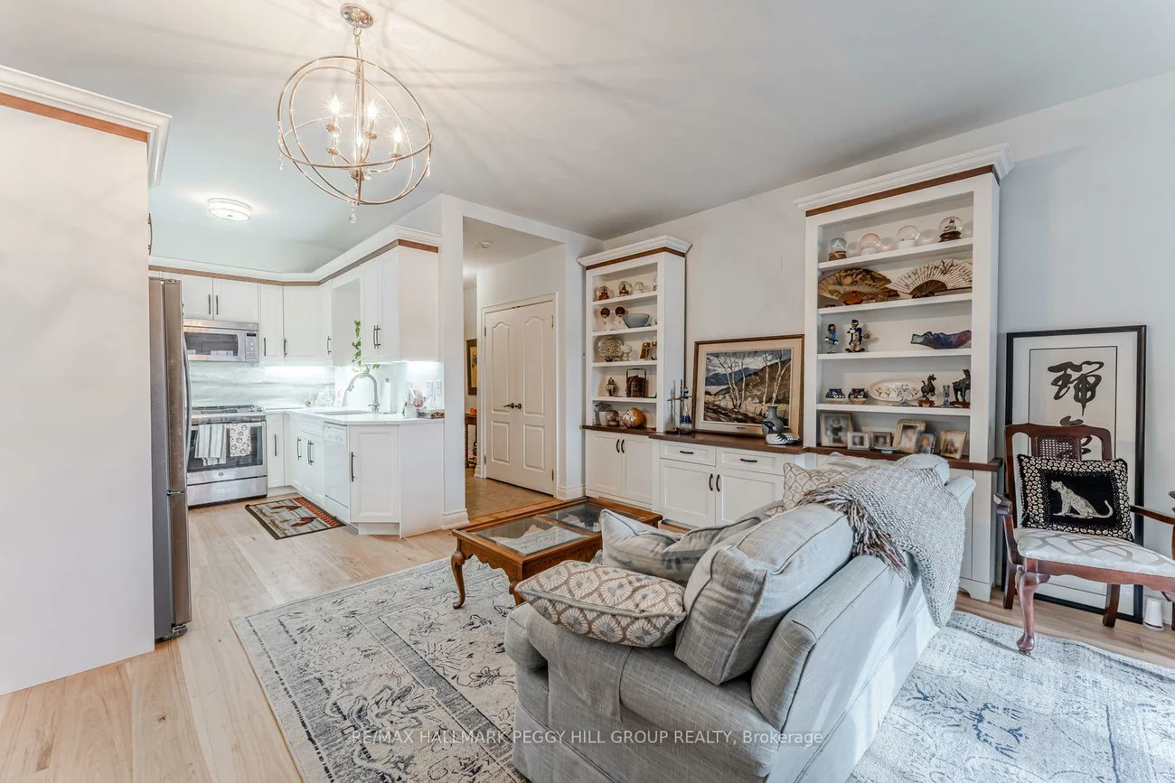 200, Collier, Codrington, Barrie