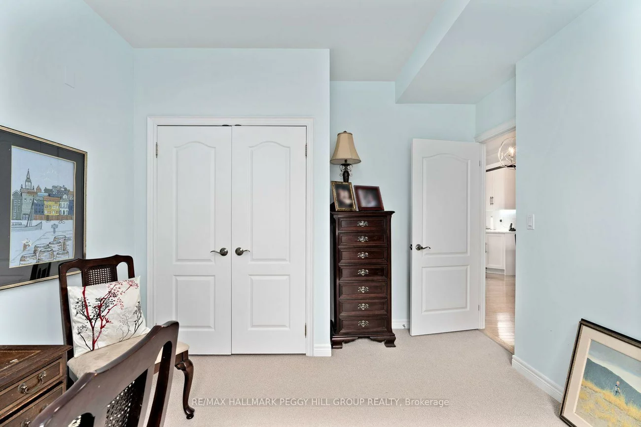 200, Collier, Codrington, Barrie