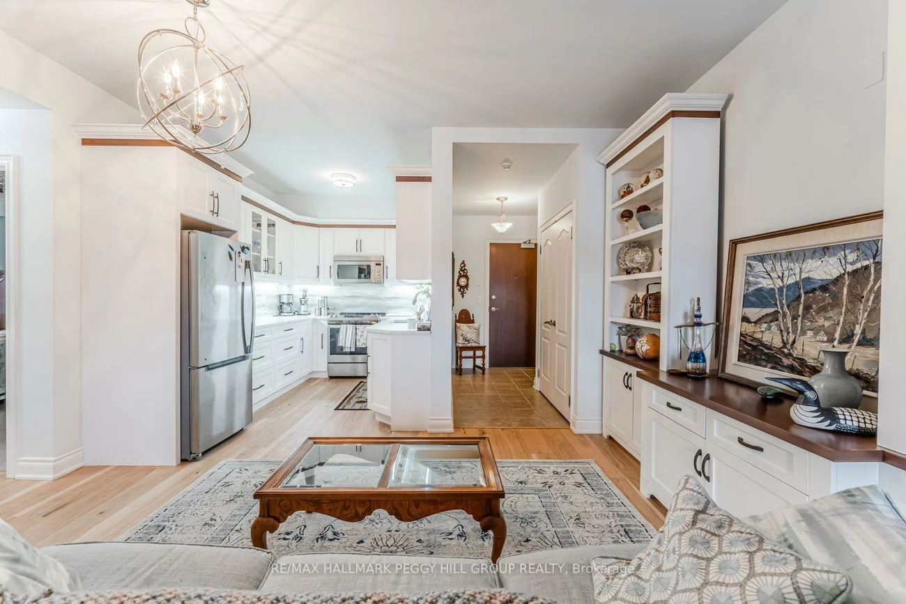 200, Collier, Codrington, Barrie