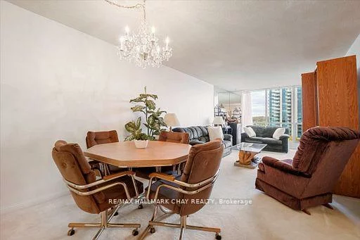 65, Ellen, City Centre, Barrie