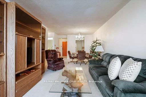 65, Ellen, City Centre, Barrie