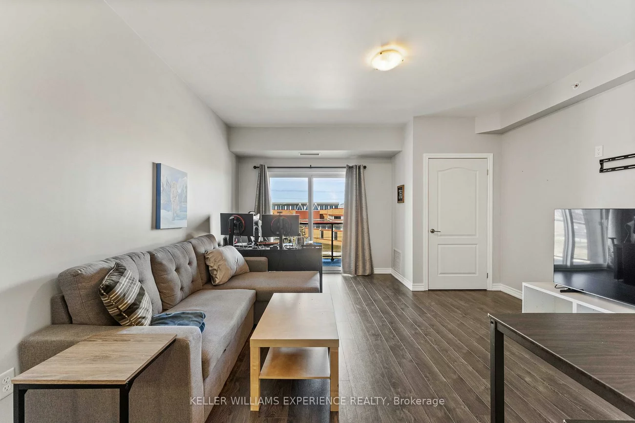 720, Yonge, Painswick South, Barrie