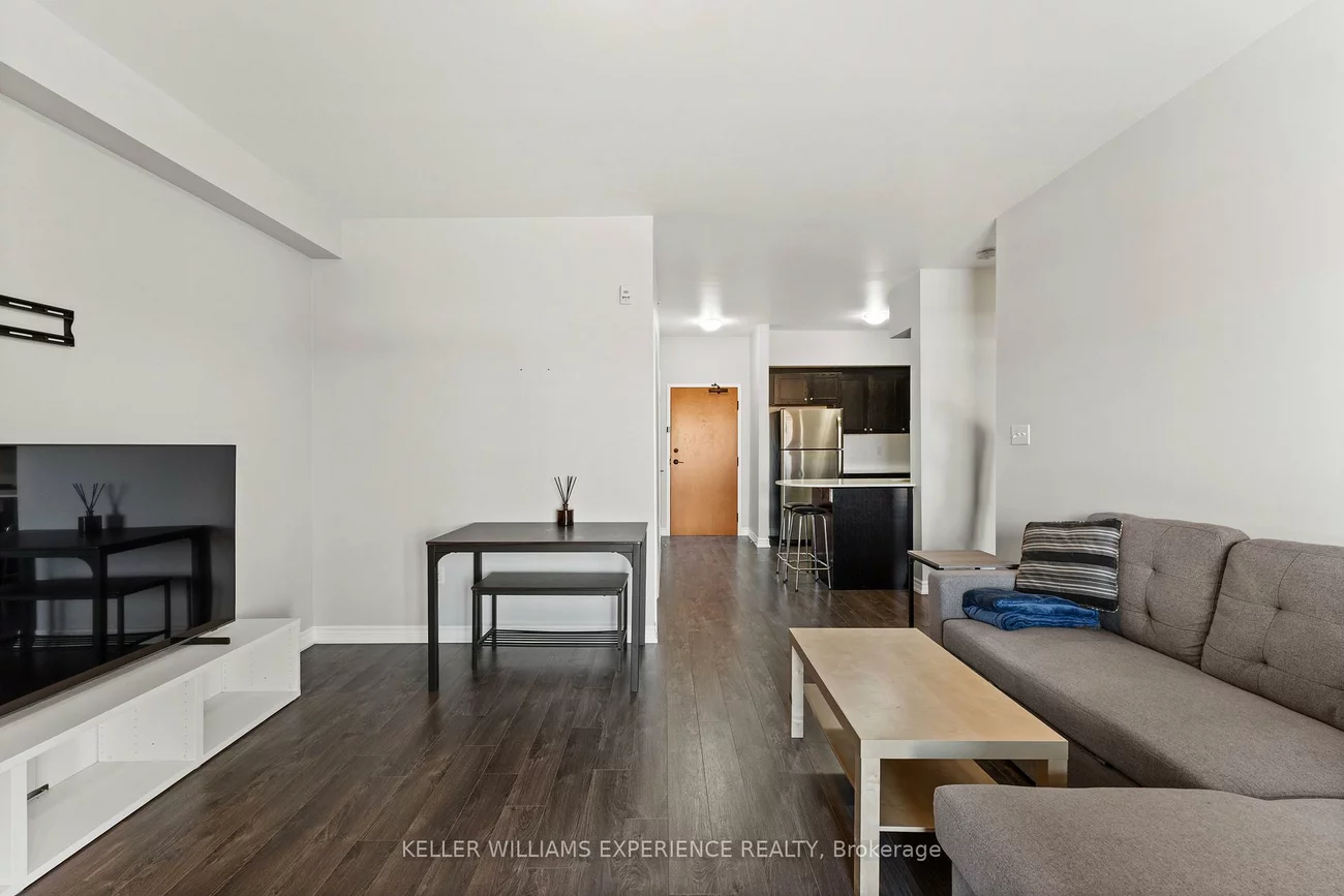 720, Yonge, Painswick South, Barrie