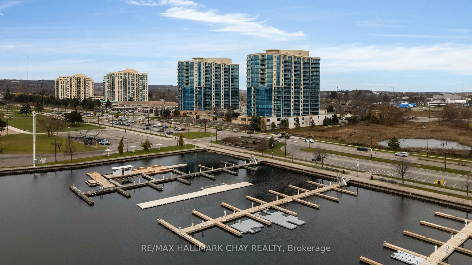 33, Ellen, City Centre, Barrie