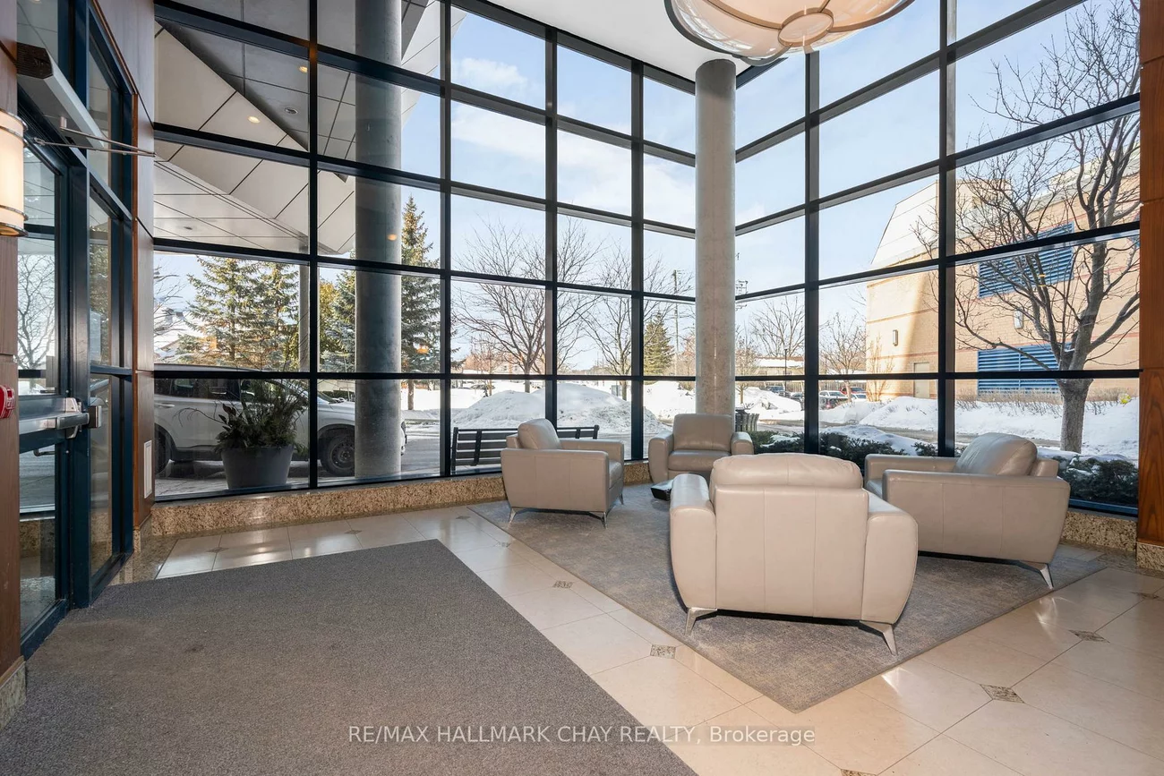 33, Ellen, City Centre, Barrie