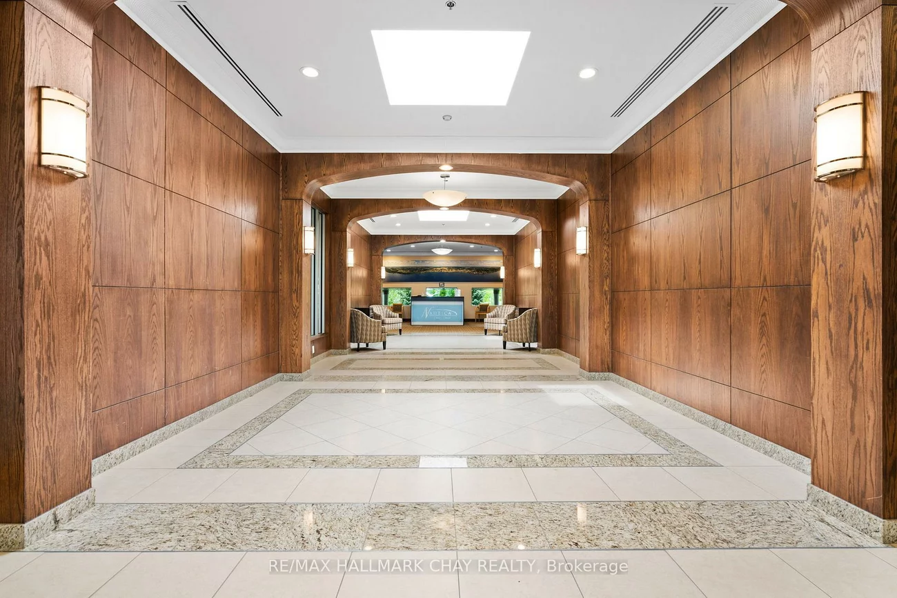 33, Ellen, City Centre, Barrie