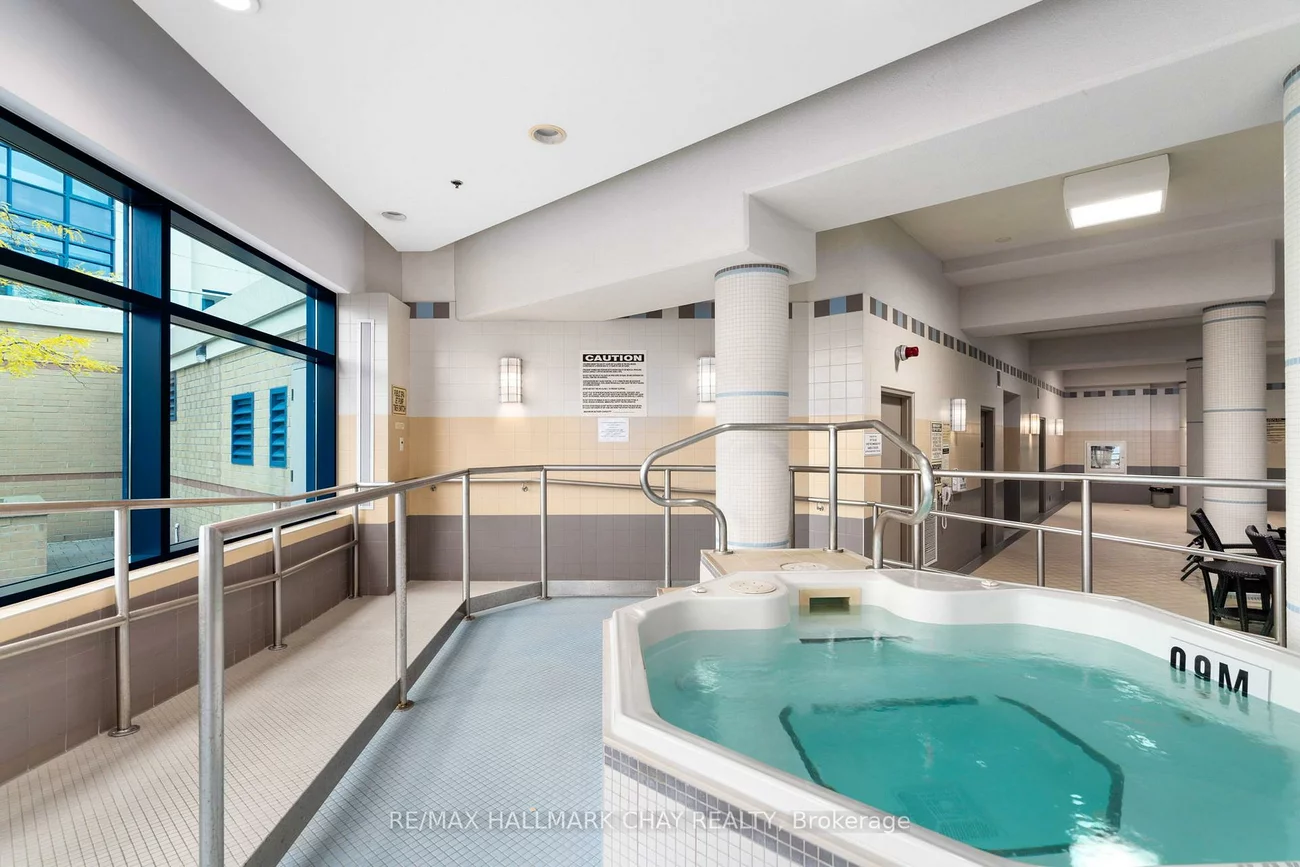 33, Ellen, City Centre, Barrie