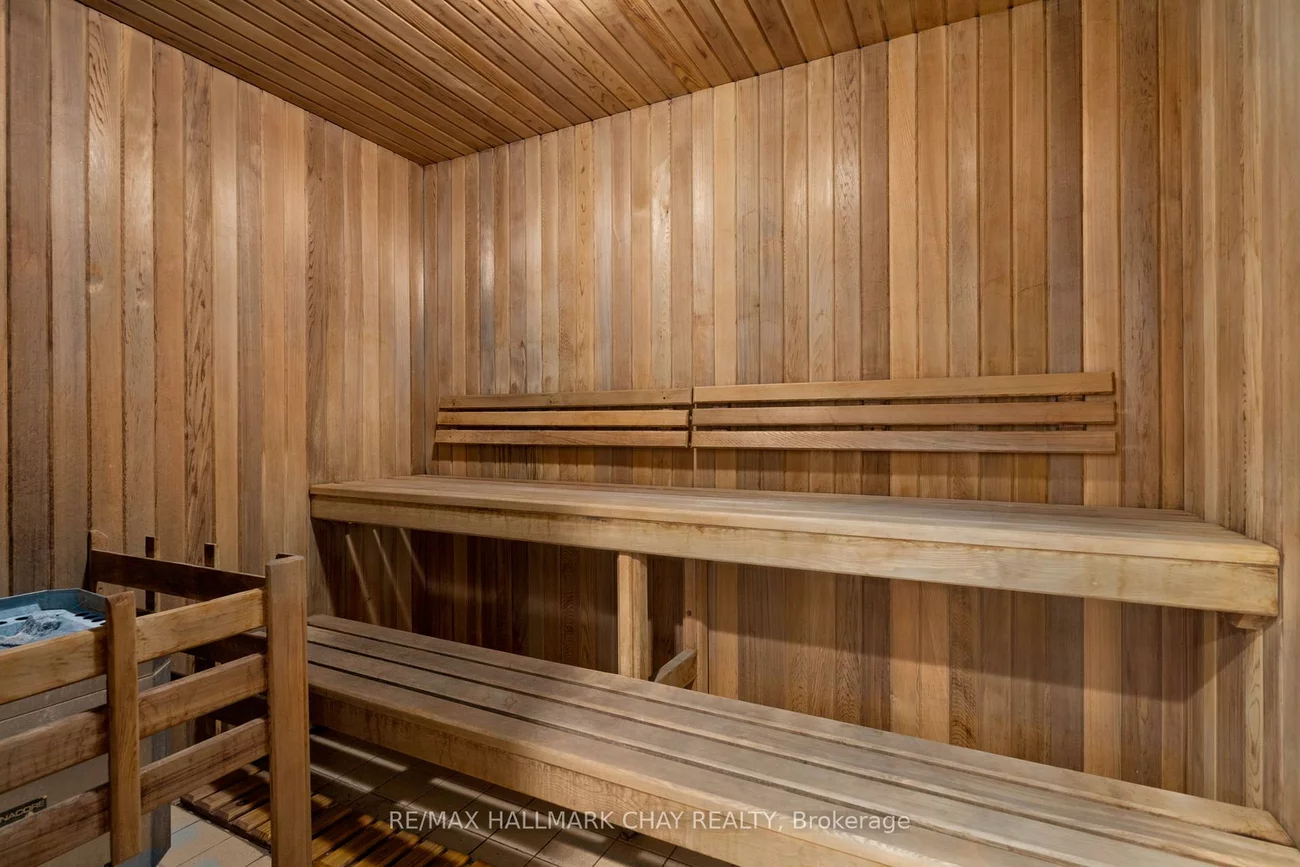 33, Ellen, City Centre, Barrie