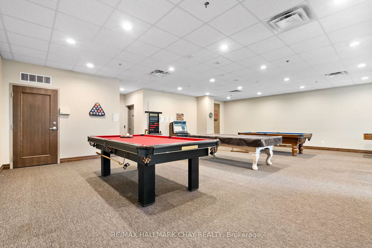 33, Ellen, City Centre, Barrie