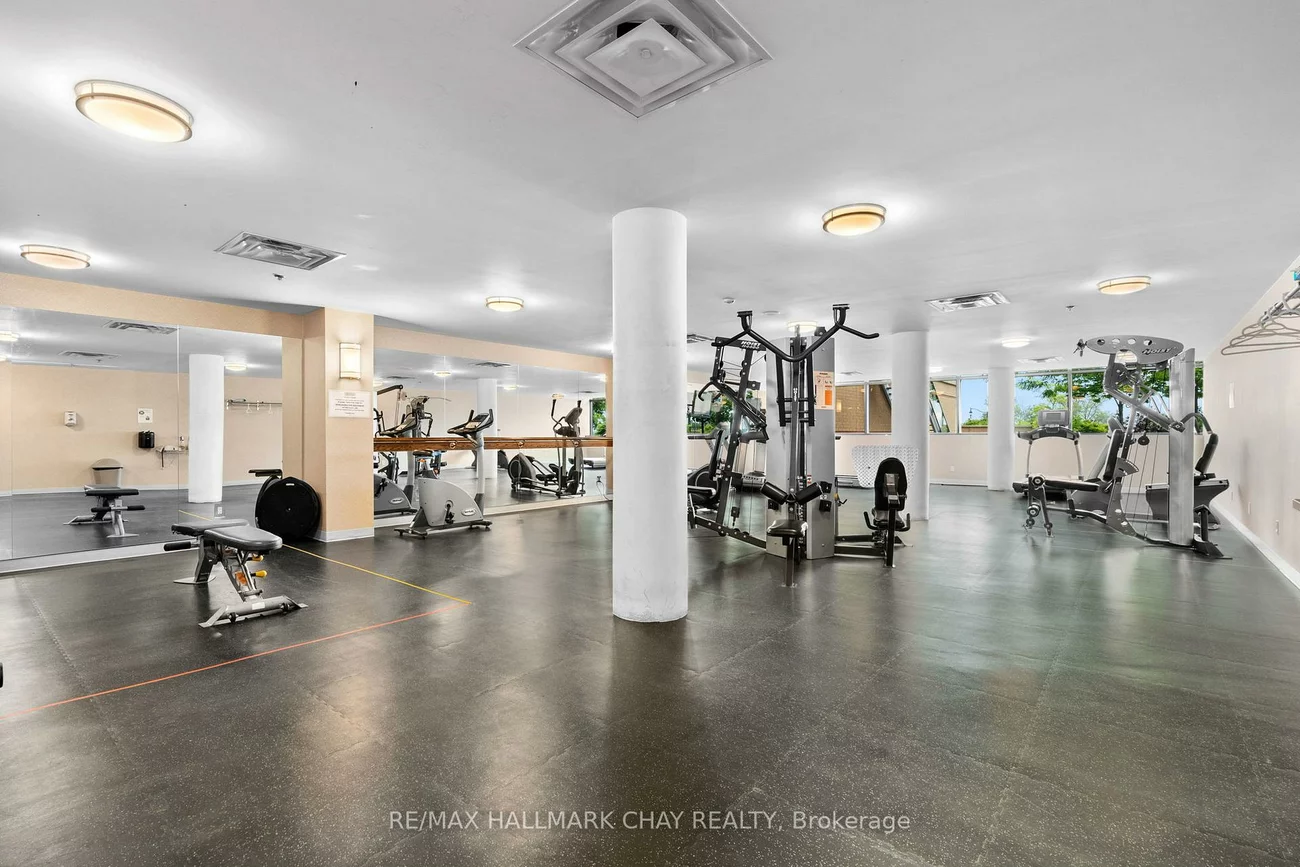 33, Ellen, City Centre, Barrie