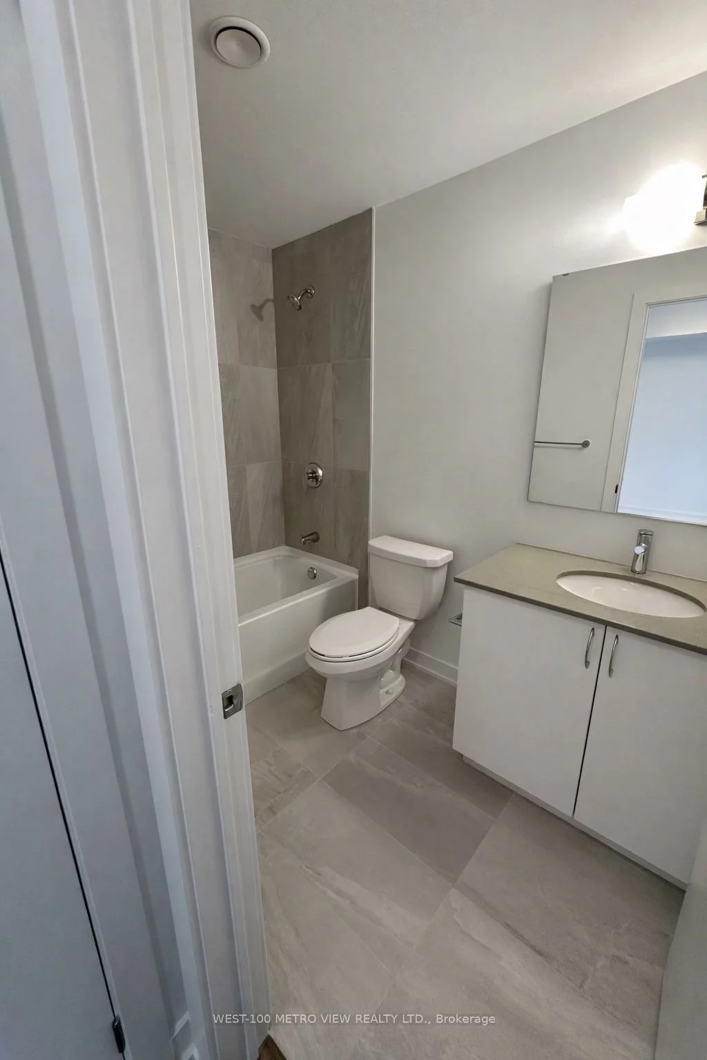 56, Lakeside, Little Lake, Barrie