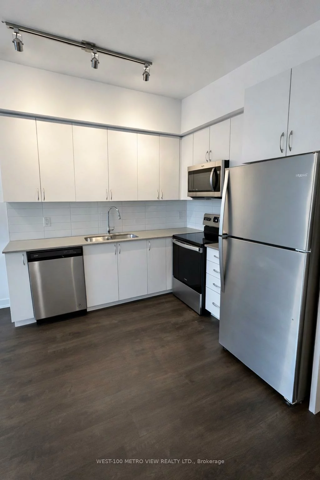 56, Lakeside, Little Lake, Barrie