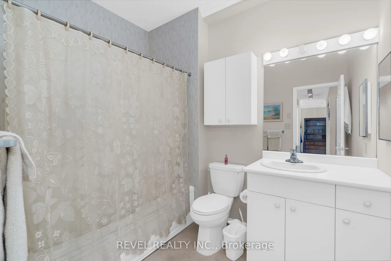 21, Kempenfelt, North Shore, Barrie