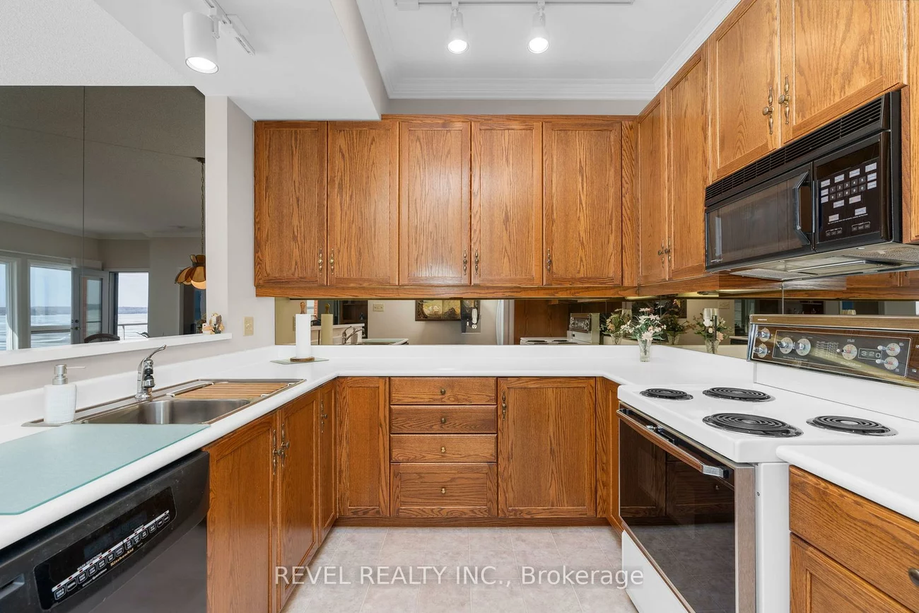 21, Kempenfelt, North Shore, Barrie