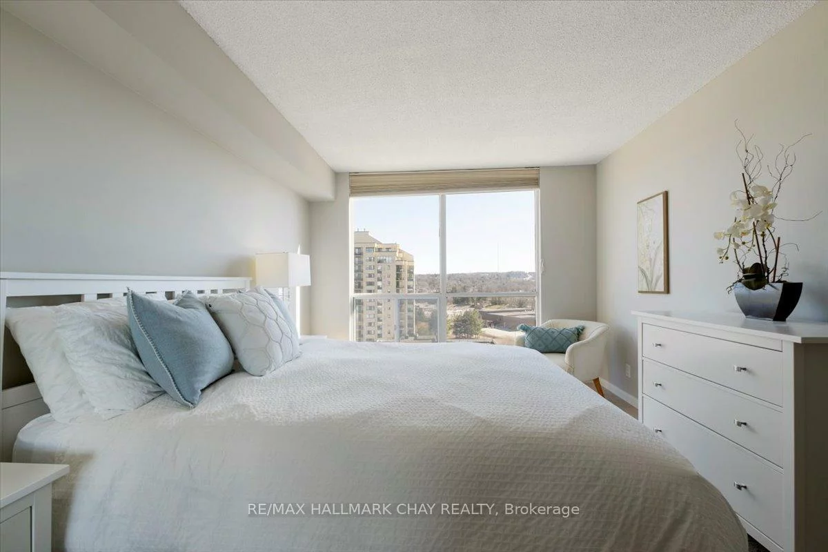 65, Ellen, Lakeshore, Barrie