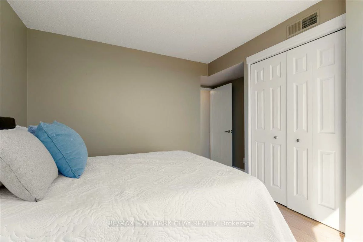 65, Ellen, Lakeshore, Barrie