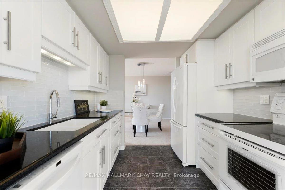 65, Ellen, Lakeshore, Barrie