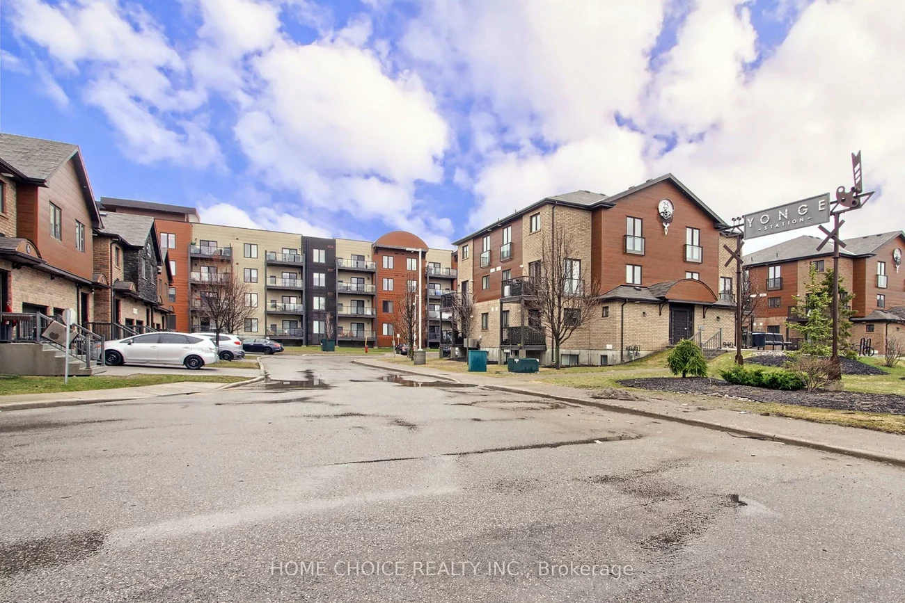 720, YONGE, Painswick South, Barrie