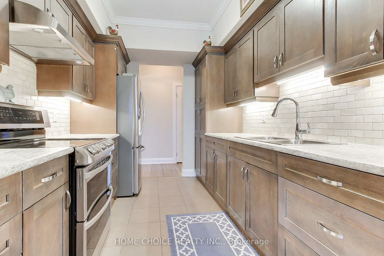 720, YONGE, Painswick South, Barrie