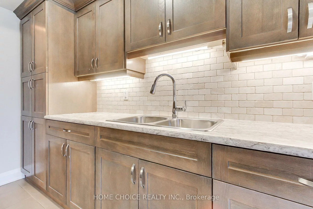 720, YONGE, Painswick South, Barrie