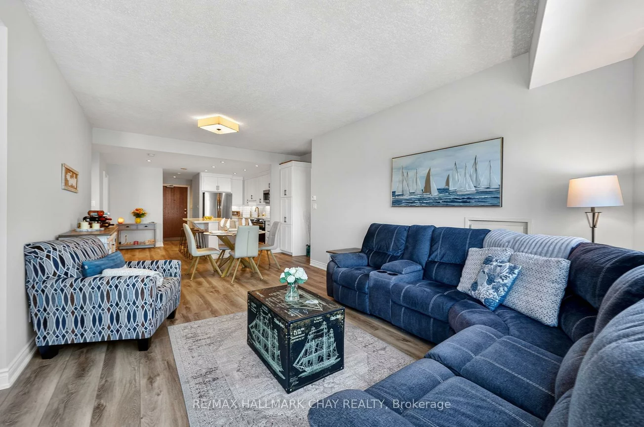 37, Ellen, City Centre, Barrie