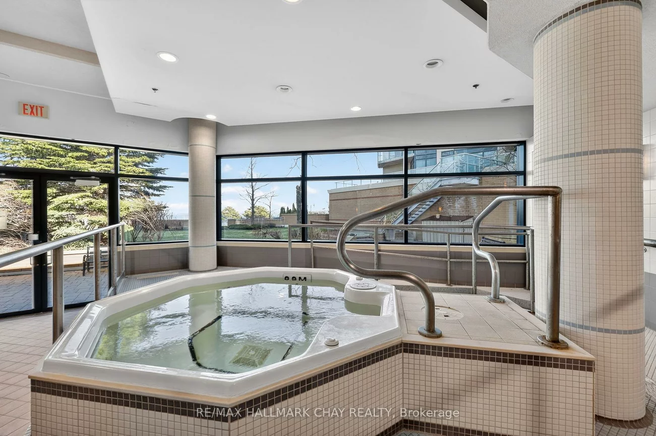 37, Ellen, City Centre, Barrie