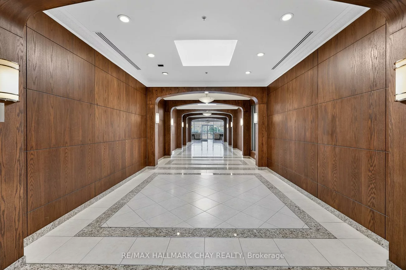 37, Ellen, City Centre, Barrie