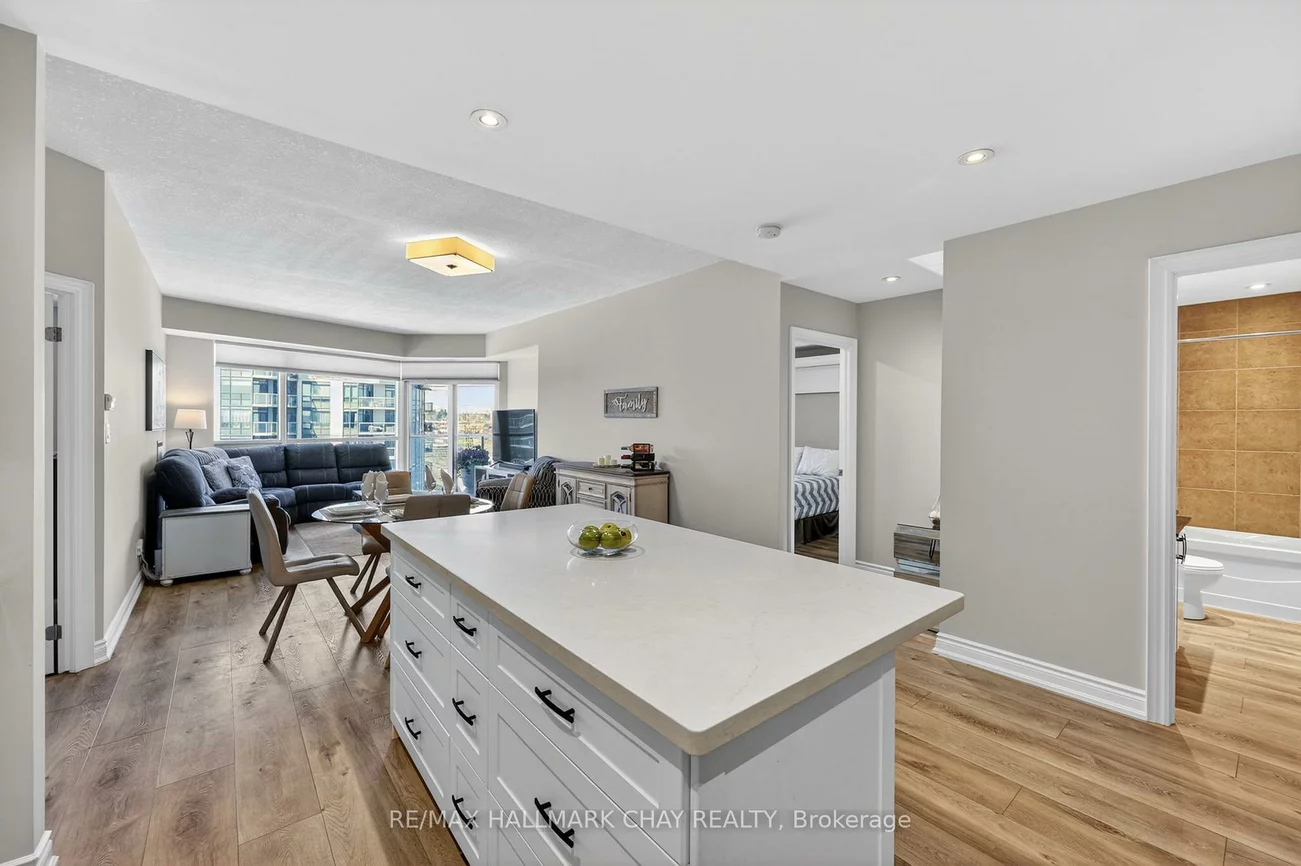 37, Ellen, City Centre, Barrie