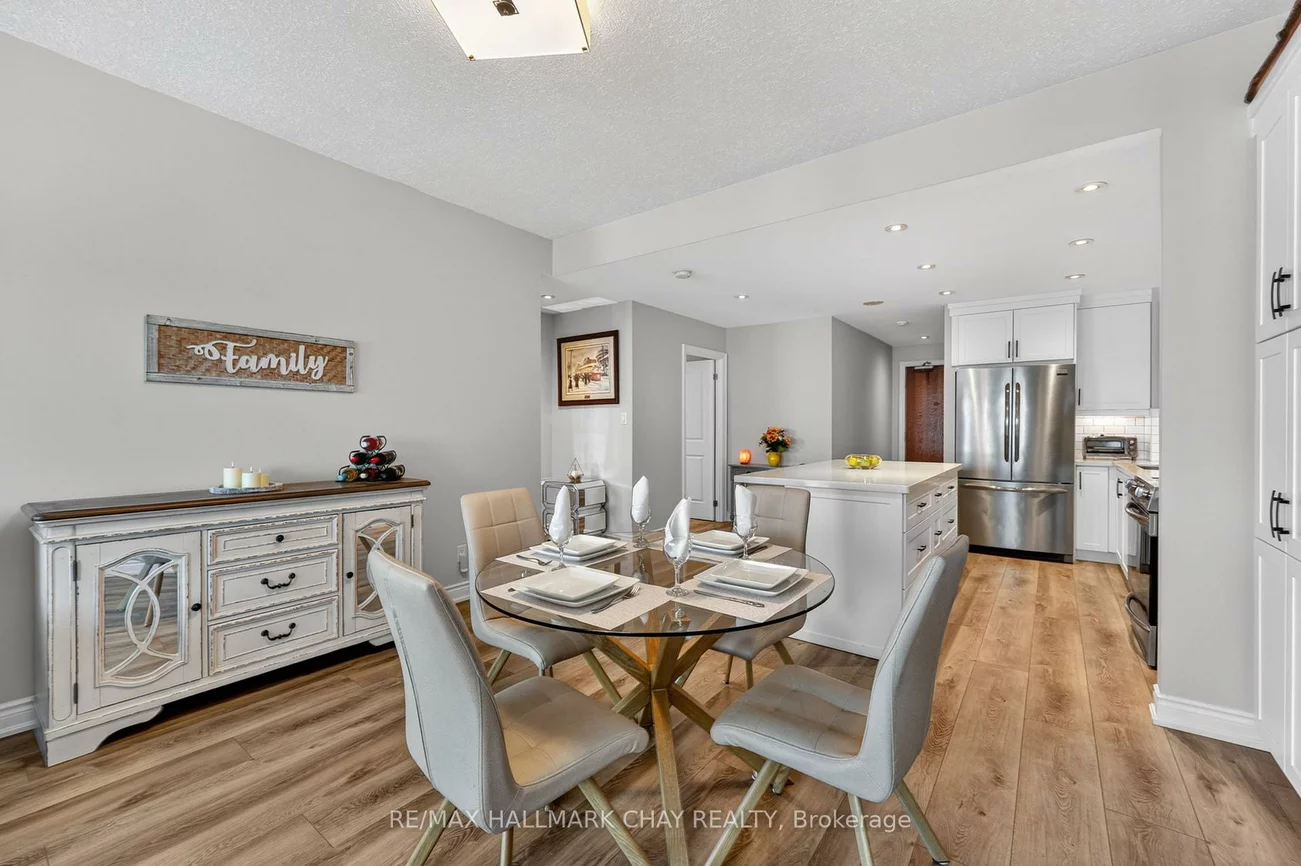 37, Ellen, City Centre, Barrie