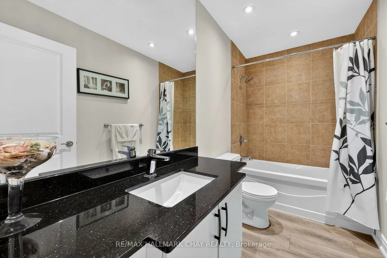 37, Ellen, City Centre, Barrie