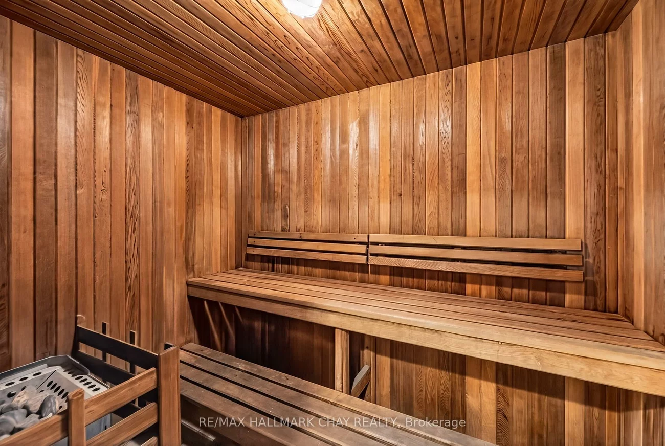 37, Ellen, City Centre, Barrie