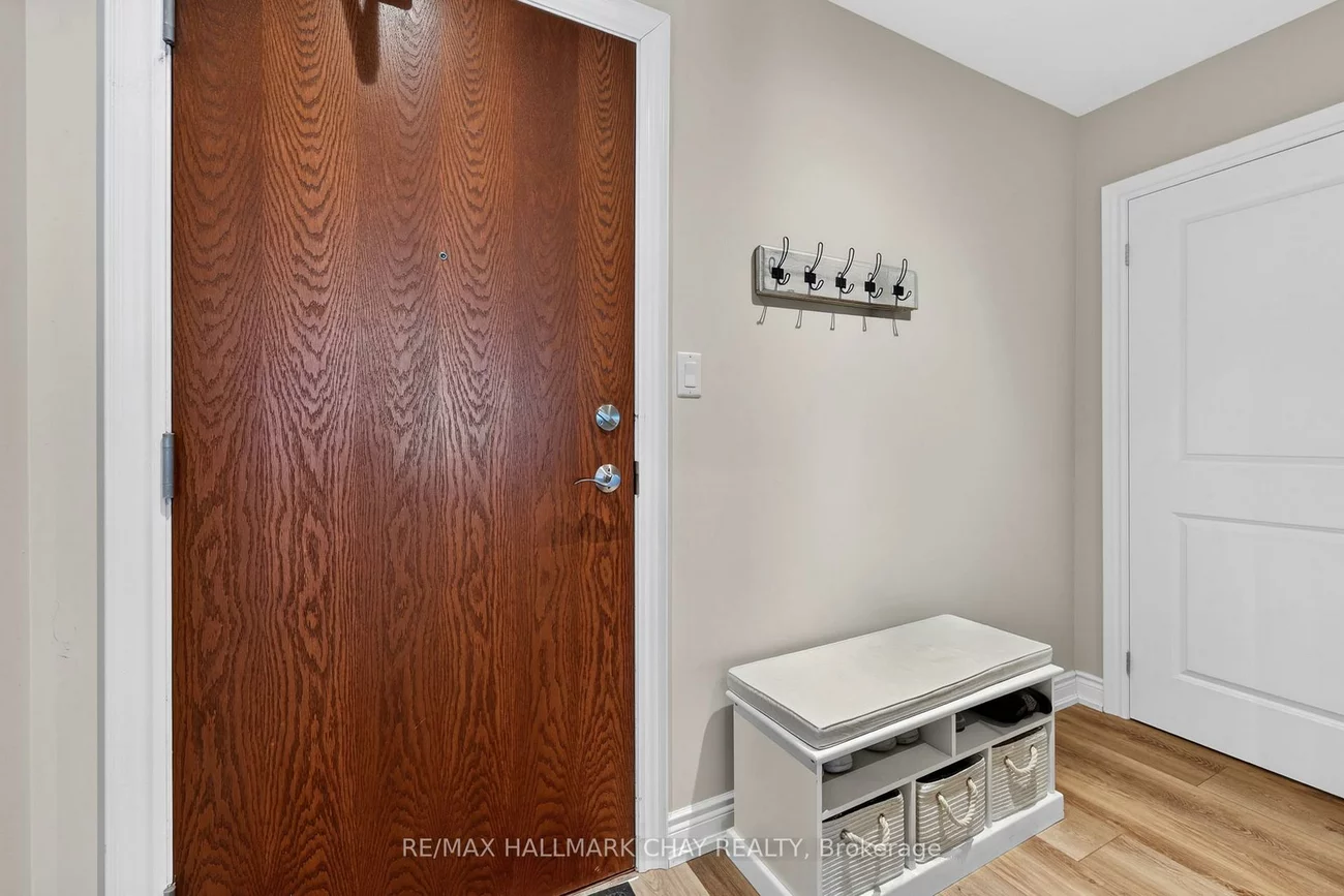 37, Ellen, City Centre, Barrie