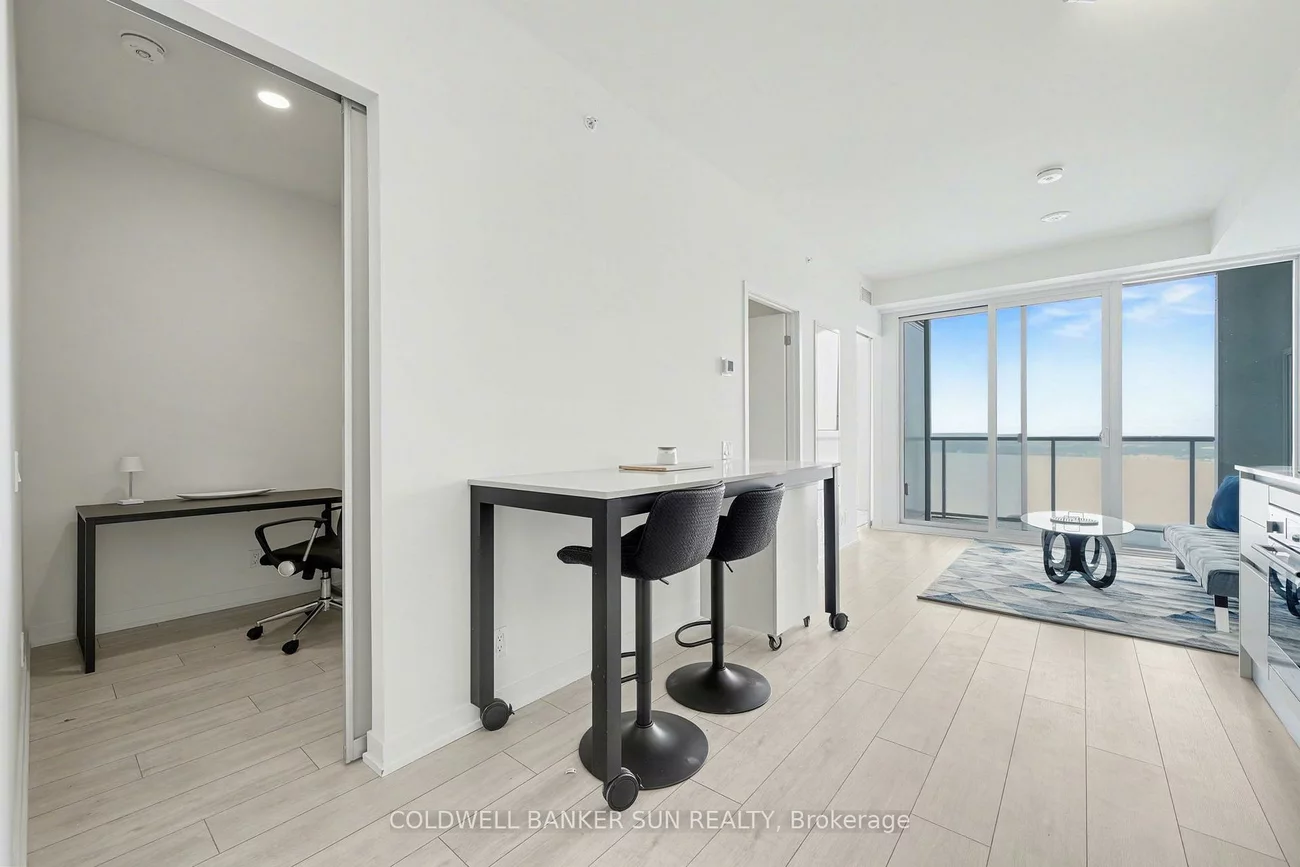 39, Mary, City Centre, Barrie