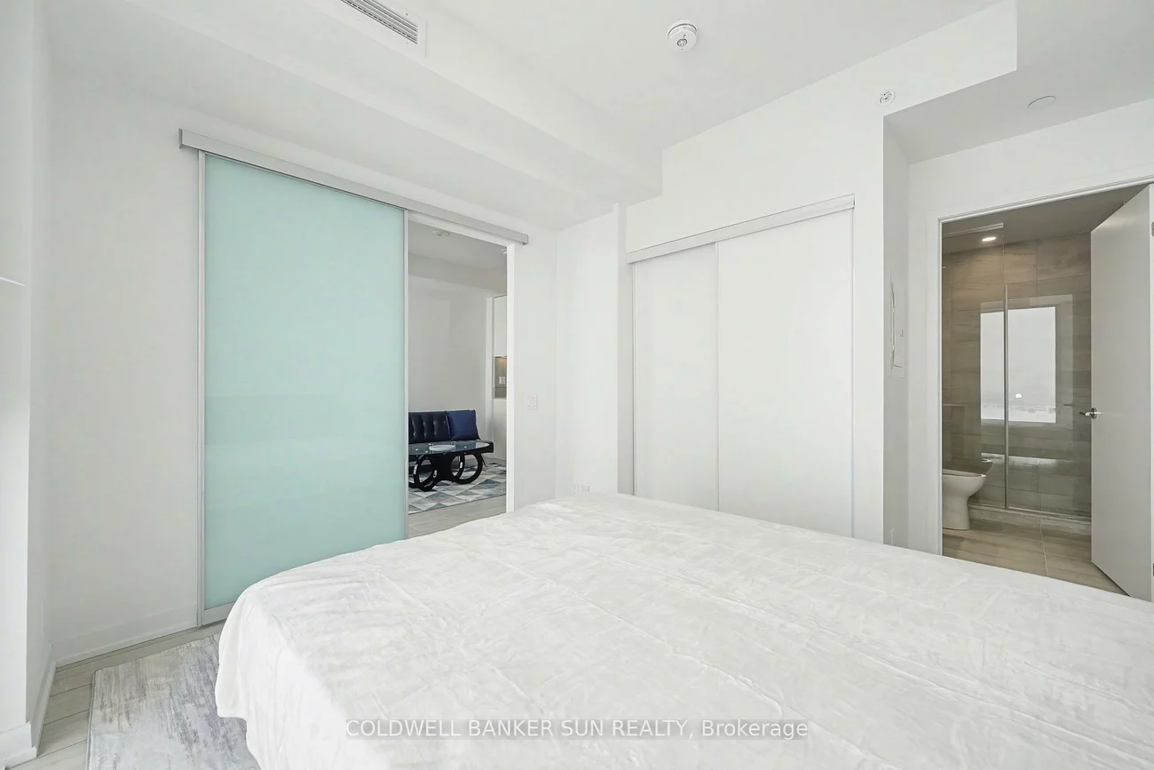 39, Mary, City Centre, Barrie