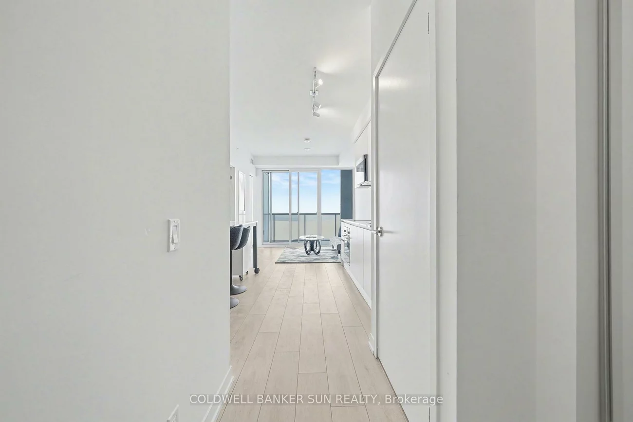 39, Mary, City Centre, Barrie