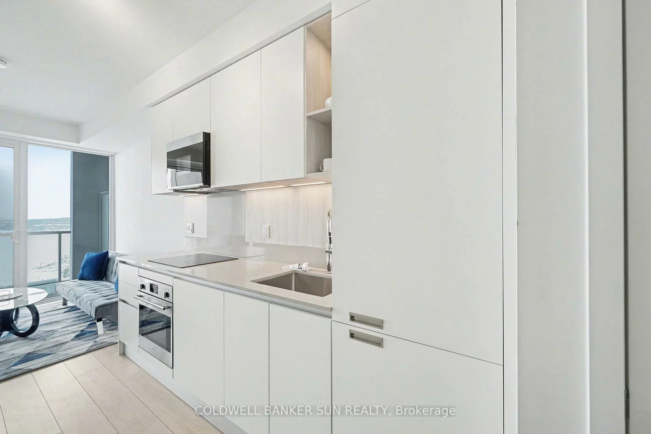 39, Mary, City Centre, Barrie