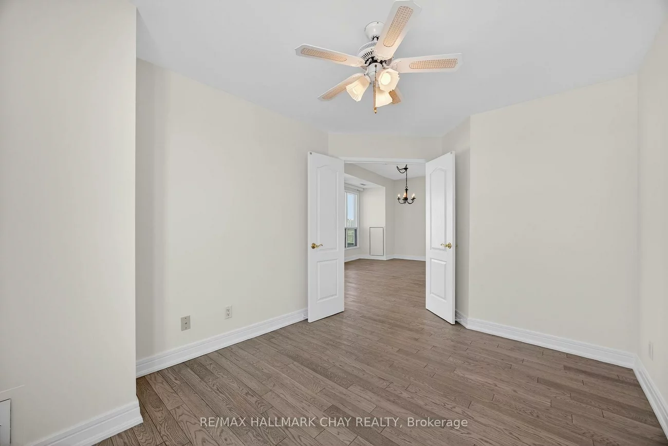 2, Toronto, City Centre, Barrie