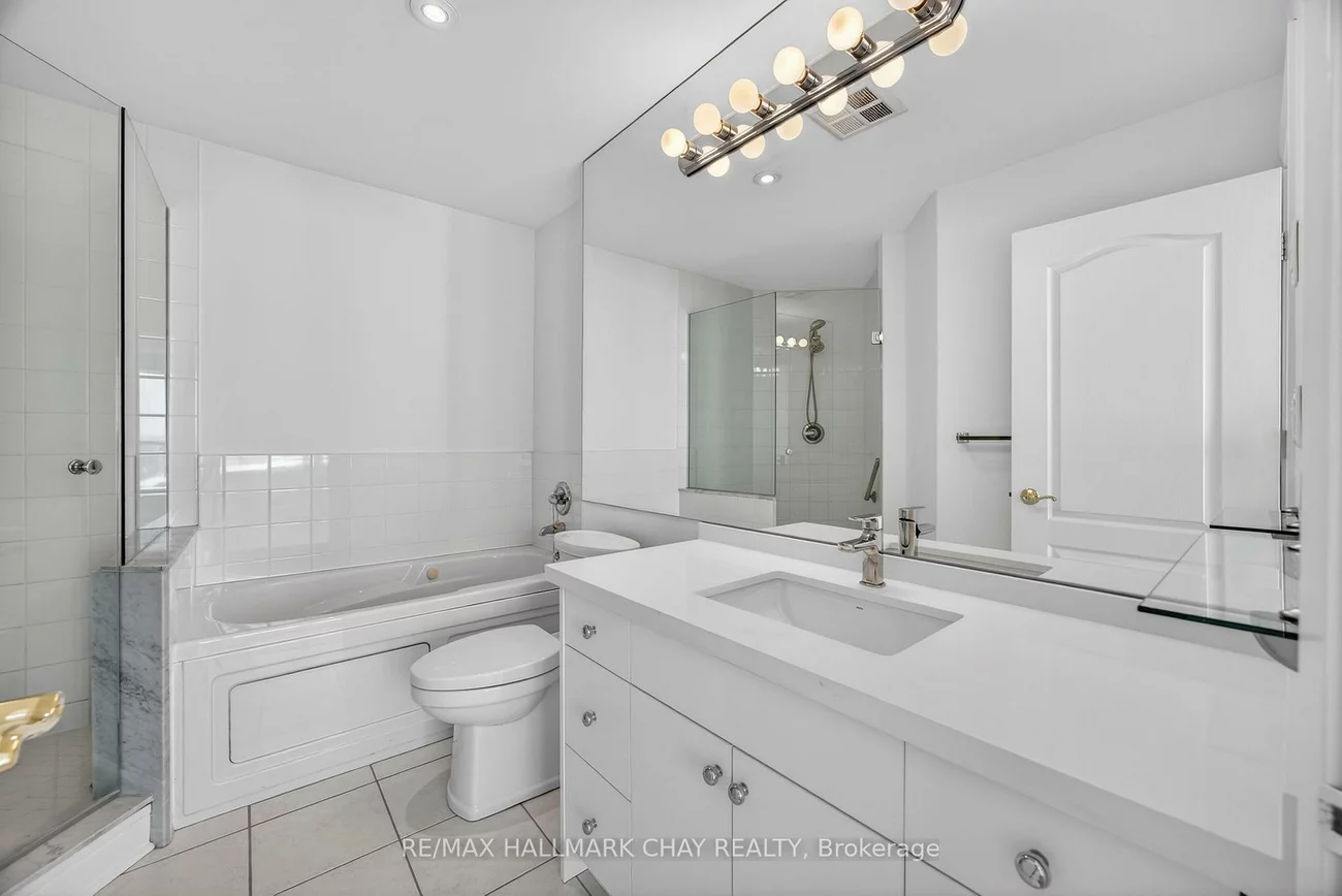 2, Toronto, City Centre, Barrie